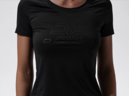 Какими качествами обладают брендовые футболки для фитнеса: подробности