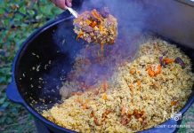 Казан плова на заказ: возможно ли это в России?