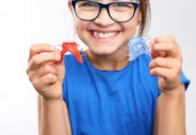 Выравнивание зубов с помощью стоматологических кап: подробности