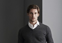 Как и с чем носить мужской пуловер: помощь в выборе