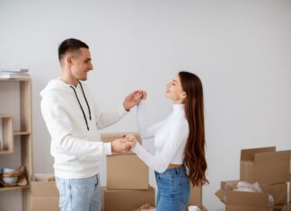 Кто оплачивает госпошлину при покупке квартиры: подробности