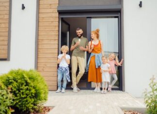 Плюсы и минусы ипотеки на строительство по сравнению с покупкой готового дома: подробности