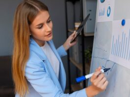 Плюсы и минусы работы аналитиком данных: подробности