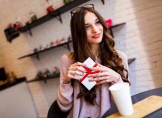 Заказ шоколада как идея корпоративного подарка сотрудникам: подробности