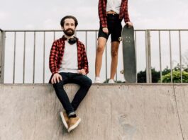 Как носить мужские кеды с джинсами и брюками: советы