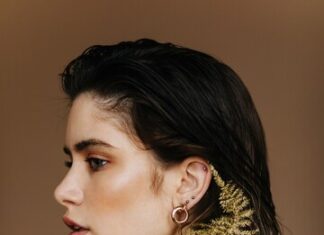 Золотые серьги: вечная классика и стиль