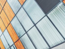 Почему сотовый поликарбонат лучше для теплиц