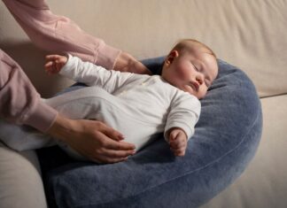 Газы у детей: почему появляются и как помочь