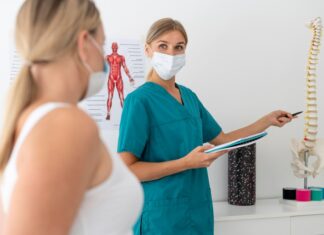 Почему стоит обратиться к врачу для лечения остеохондроза: важность профессиональной помощи