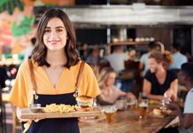 Работа студентам в летний период: как найти идеальную вакансию и заработать деньги