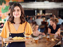 Работа студентам в летний период: как найти идеальную вакансию и заработать деньги