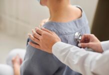 Прием врача невролога в клинике «Медгород»