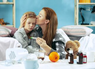 Лечение кашля в форме сиропа: виды, показания, противопоказания и советы