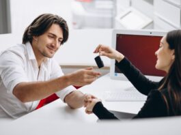 Люкс на колесах: как не ошибиться при покупке премиального авто