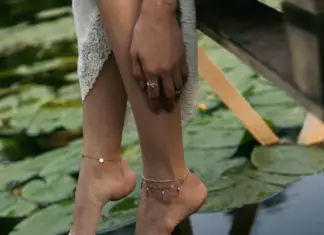 Серебряные браслеты на ногу: на что обратить внимание при покупке