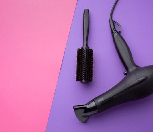 Фен для волос: какие функции важны для ежедневного использования
