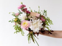 Как выбрать свежие и красивые цветы с доставкой в Гомель: полезные советы