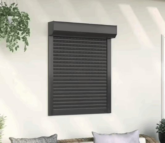 Скрытое волшебство: как рольставни для ниши в стене меняют представление об организации пространства