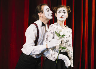 Театральные курсы для начинающих: с чего начать свой путь на сцене