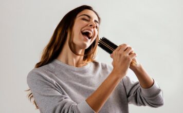 Как взрослому научиться петь: проверенные методики развития голоса и слуха от профессионалов