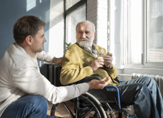 Пансионаты для пожилых с болезнью Альцгеймера: особенности и критерии выбора